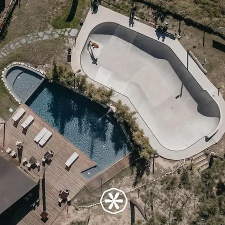 Üdülőközpont Bukubaki Eco Surf 4*