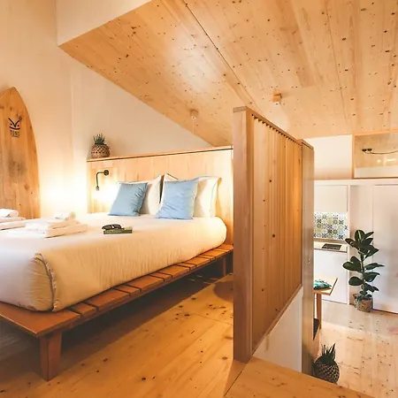 Bukubaki Eco Surf Resort Ferrel (Leiria)