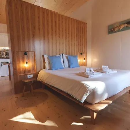 Resort Bukubaki Eco Surf