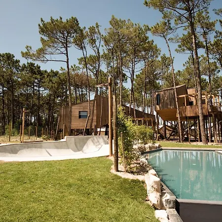 Bukubaki Eco Surf Semesteranläggning (resort) 4*