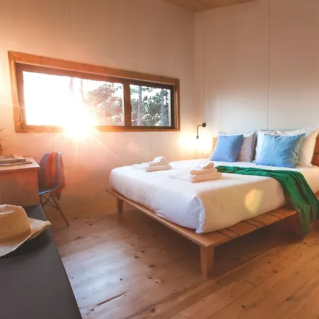 Üdülőközpont Bukubaki Eco Surf 4*