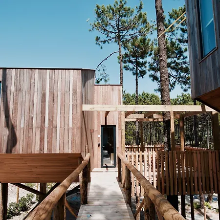 Bukubaki Eco Surf Resort