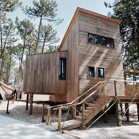 Bukubaki Eco Surf Semesteranläggning (resort) Ferrel (Leiria)