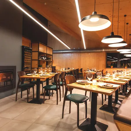 Üdülőközpont Bukubaki Eco Surf