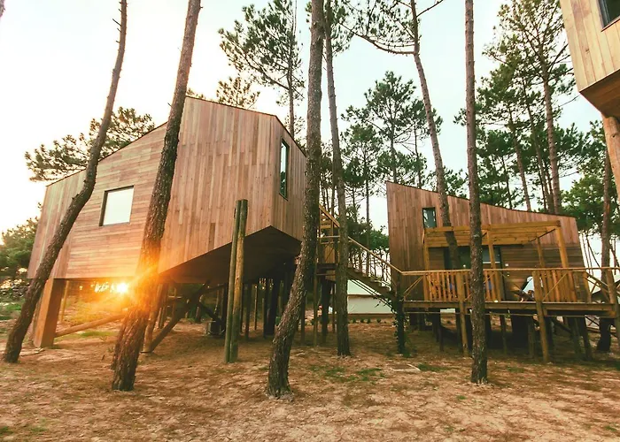 Bukubaki Eco Surf 4* Ferrel (Leiria)