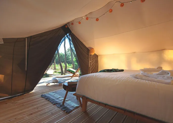 Bukubaki Eco Surf 4* Ferrel (Leiria)