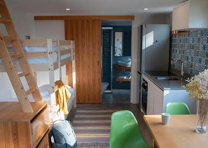 Bukubaki Eco Surf Resort 4*