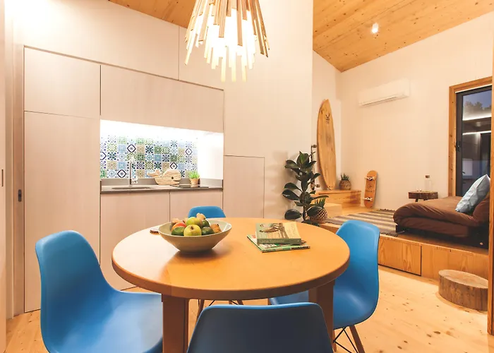 Bukubaki Eco Surf Resort 4*