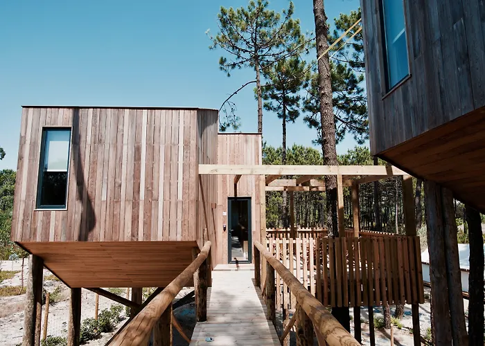 Bukubaki Eco Surf Resort