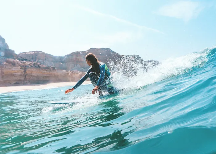 Resort Bukubaki Eco Surf 4*