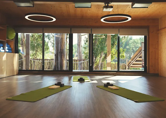 Resort Bukubaki Eco Surf 4*