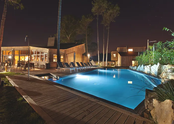 Bukubaki Eco Surf 4* Ferrel (Leiria)