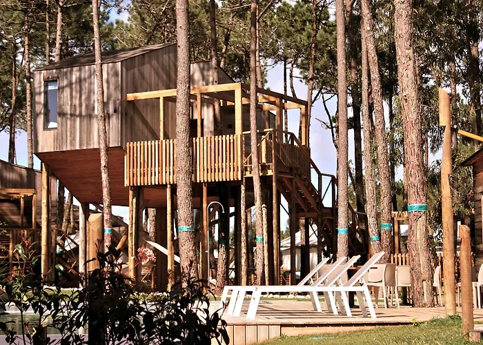 Bukubaki Eco Surf Resort